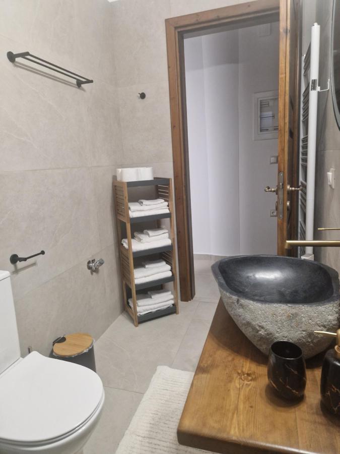 Apartment Melato Valtessiniko